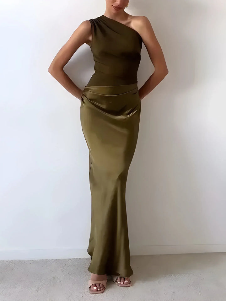 Women's Elegant Stunning Maxi Dress with One Shoulder Neckline and Pleated Waist