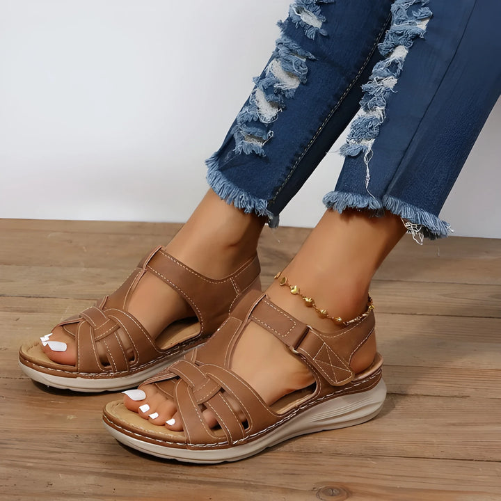 Women's Flat Comfy Sandals with Arch Support