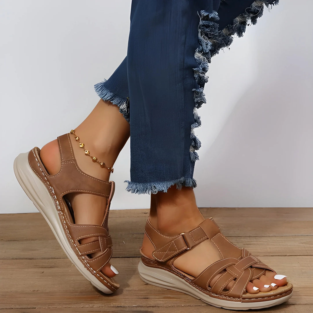 Women's Flat Comfy Sandals with Arch Support