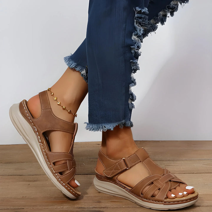 Women's Flat Comfy Sandals with Arch Support