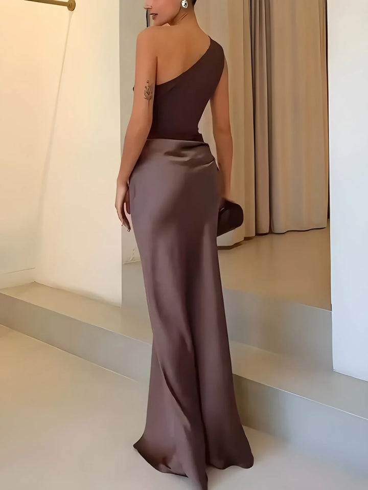 Women's Elegant Stunning Maxi Dress with One Shoulder Neckline and Pleated Waist