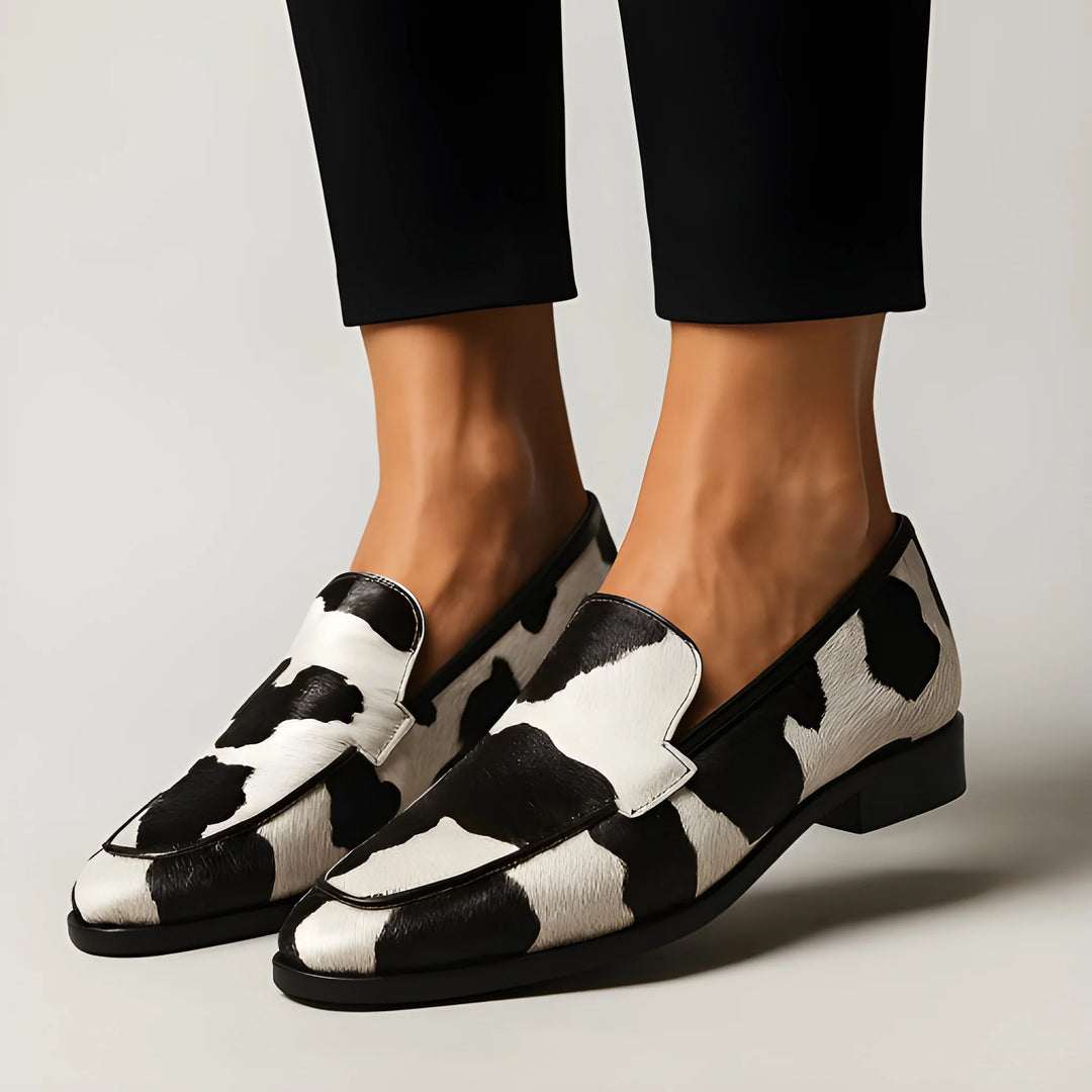 Women's Soft Flat Loafers with Structured Silhouette