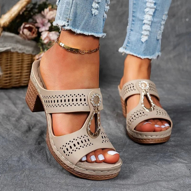 Women's Chunky Comfy Heeled Sandals with Cushioned Footbed