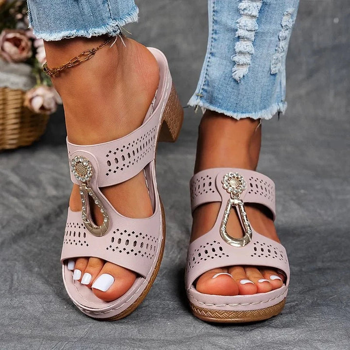 Women's Chunky Comfy Heeled Sandals with Cushioned Footbed