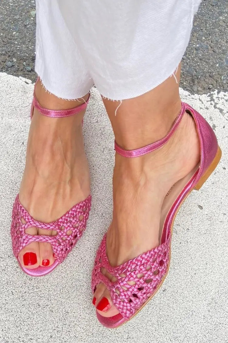 Women’s Comfy Flat Sandals with Adjustable Strap