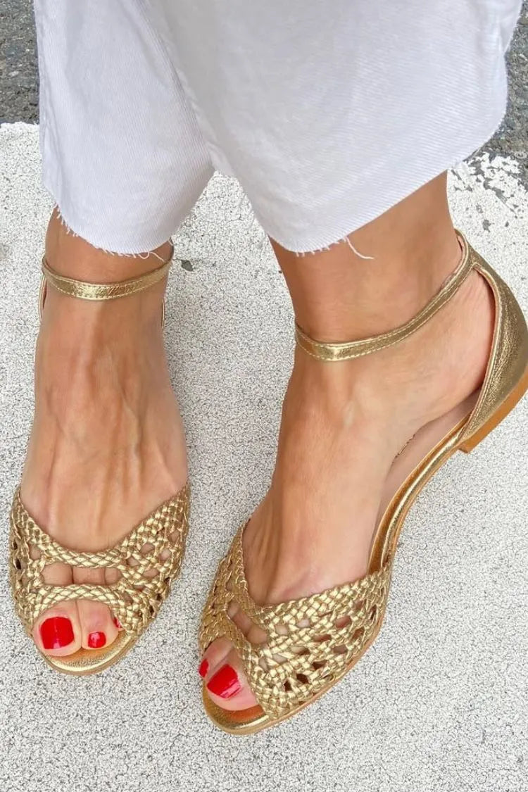 Women’s Comfy Flat Sandals with Adjustable Strap