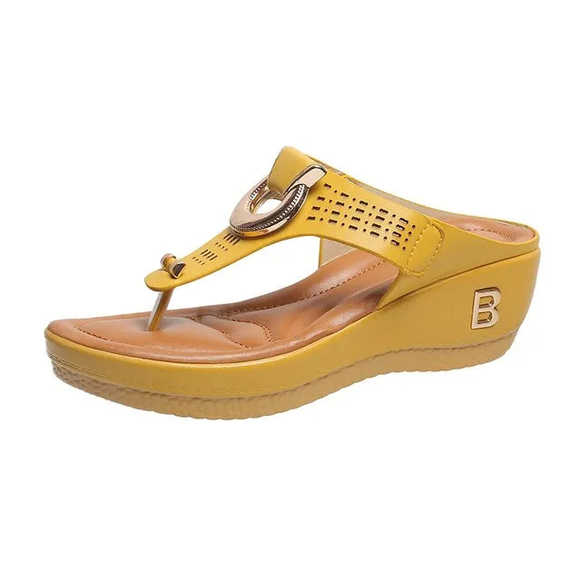 Women's Comfy Platform Sandals with Contoured Footbed