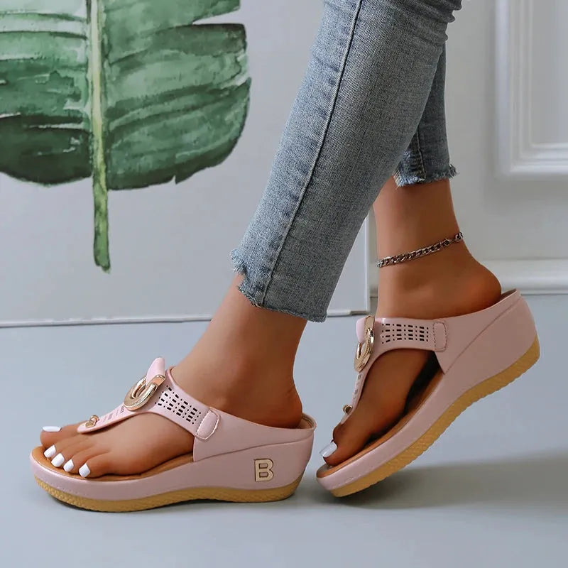 Women's Comfy Platform Sandals with Contoured Footbed