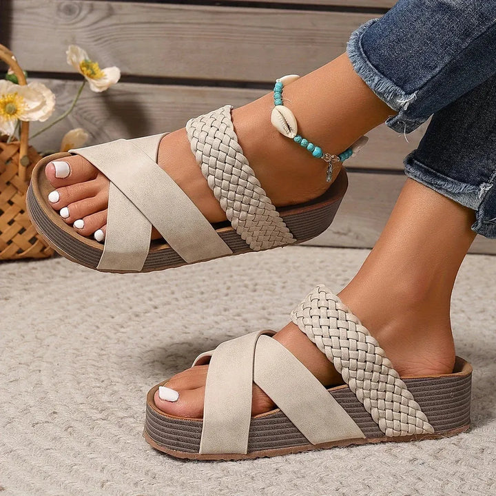 Women's Comfy Platform Sandals with Non Slip Sole