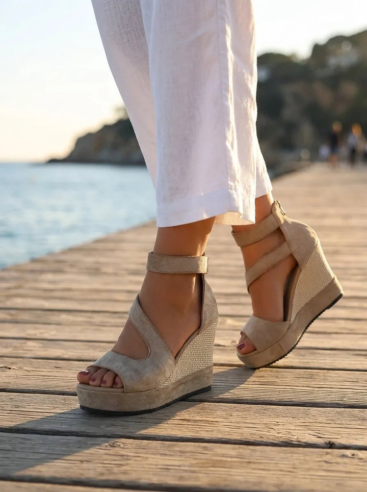 Women’s Comfy Platform Sandals with Padded Footbed