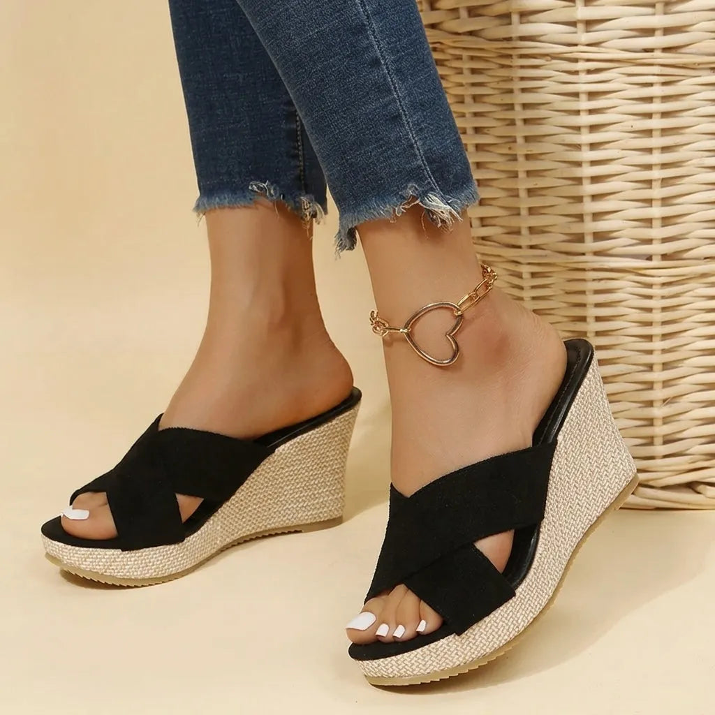 Women's Comfy Platform Sandals with Wide Strap