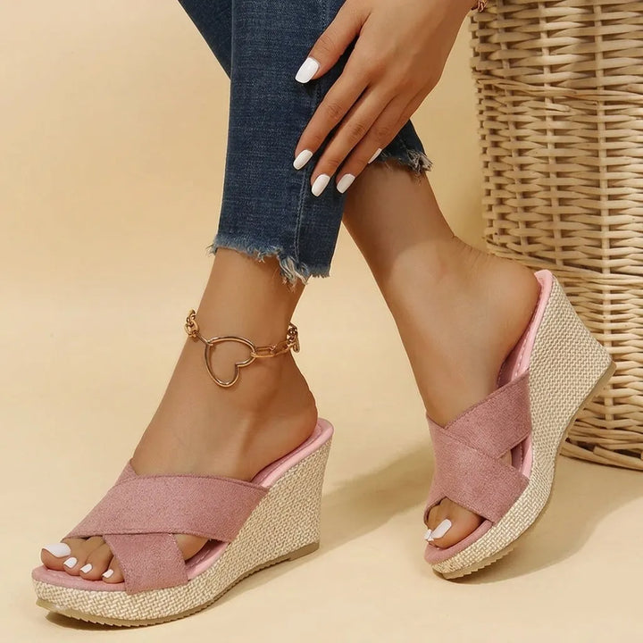 Women's Comfy Platform Sandals with Wide Strap