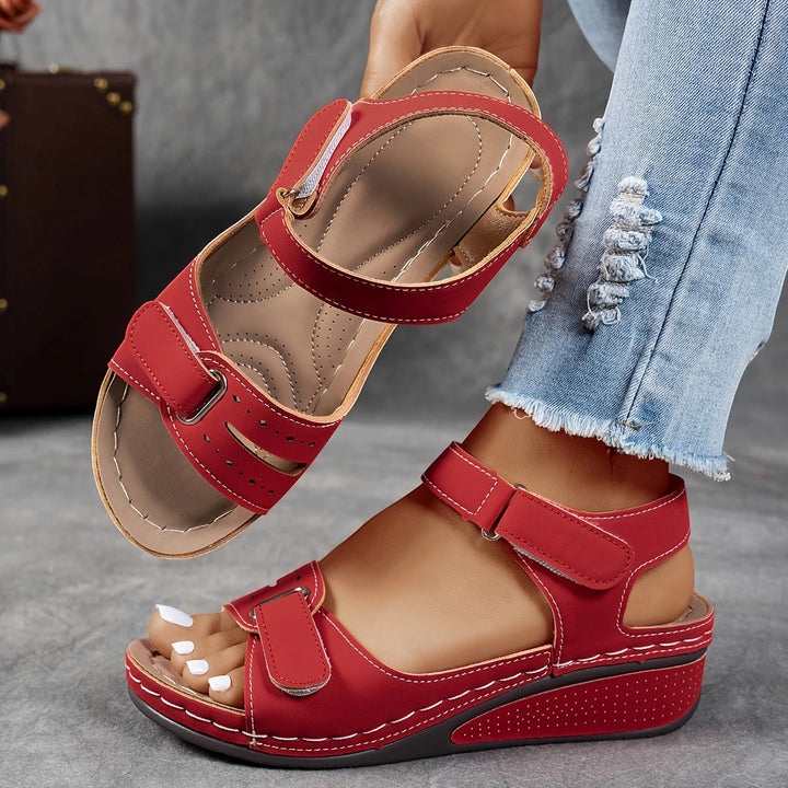 Women's Comfy Sandals with Adjustable Strap and Cushioned Insole