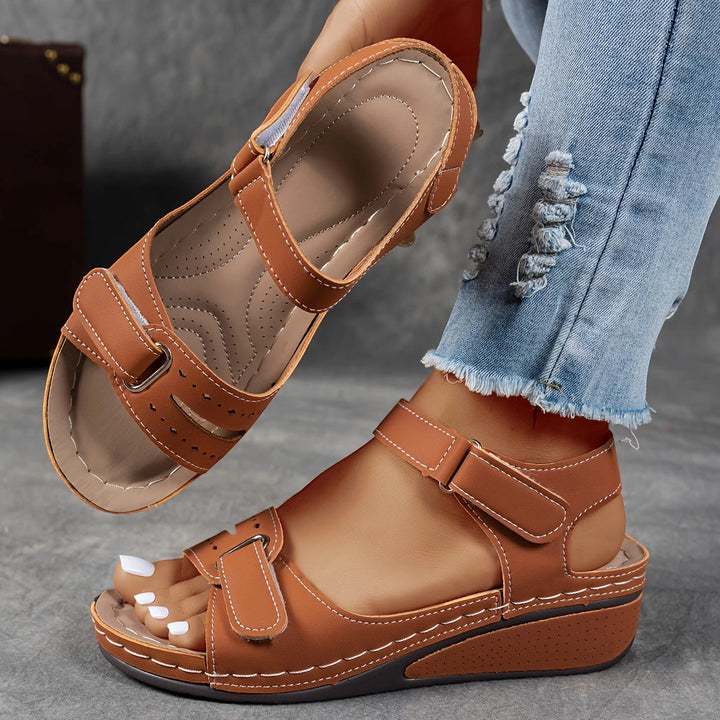 Women's Comfy Sandals with Adjustable Strap and Cushioned Insole