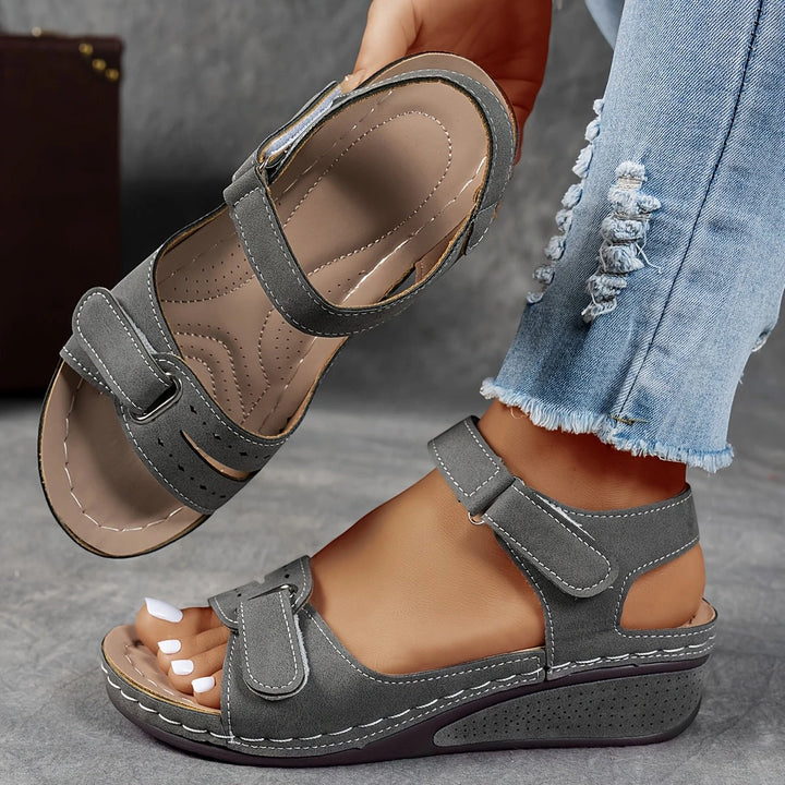 Women's Comfy Sandals with Adjustable Strap and Cushioned Insole