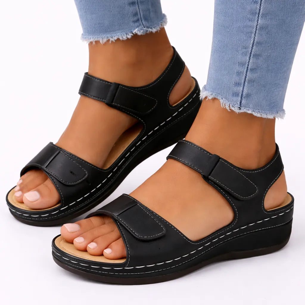Women's Comfy Sandals with Lightweight Sole and Adjustable Strap