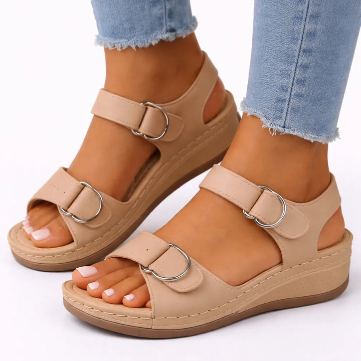 Women's Comfy Sandals with Lightweight Sole and Adjustable Strap