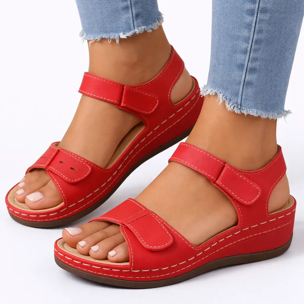 Women's Comfy Sandals with Lightweight Sole and Adjustable Strap