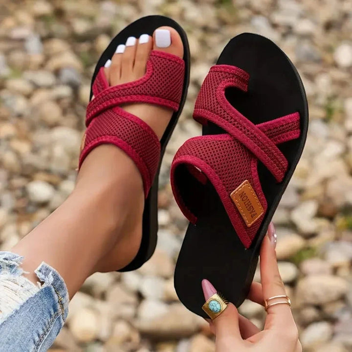 Women's Flat Comfy Sandals with Breathable Mesh