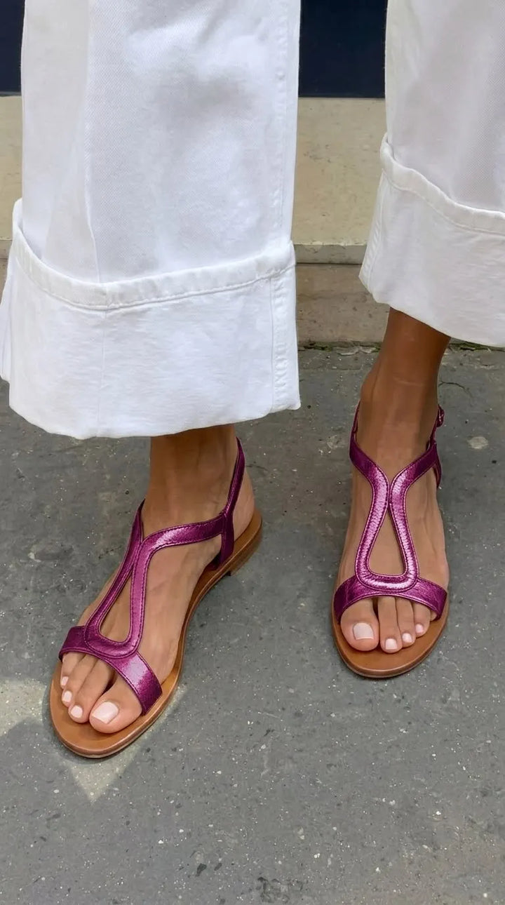 Women's Flat Sandals with Adjustable Strap