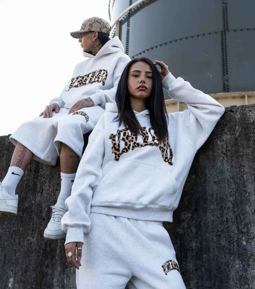Women’s Oversized Hoodie with Long Sleeves and Relaxed Fit