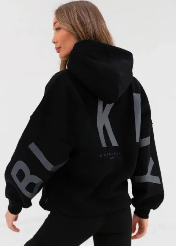 Women’s Oversized Hoodie with Relaxed Fit and Soft Touch
