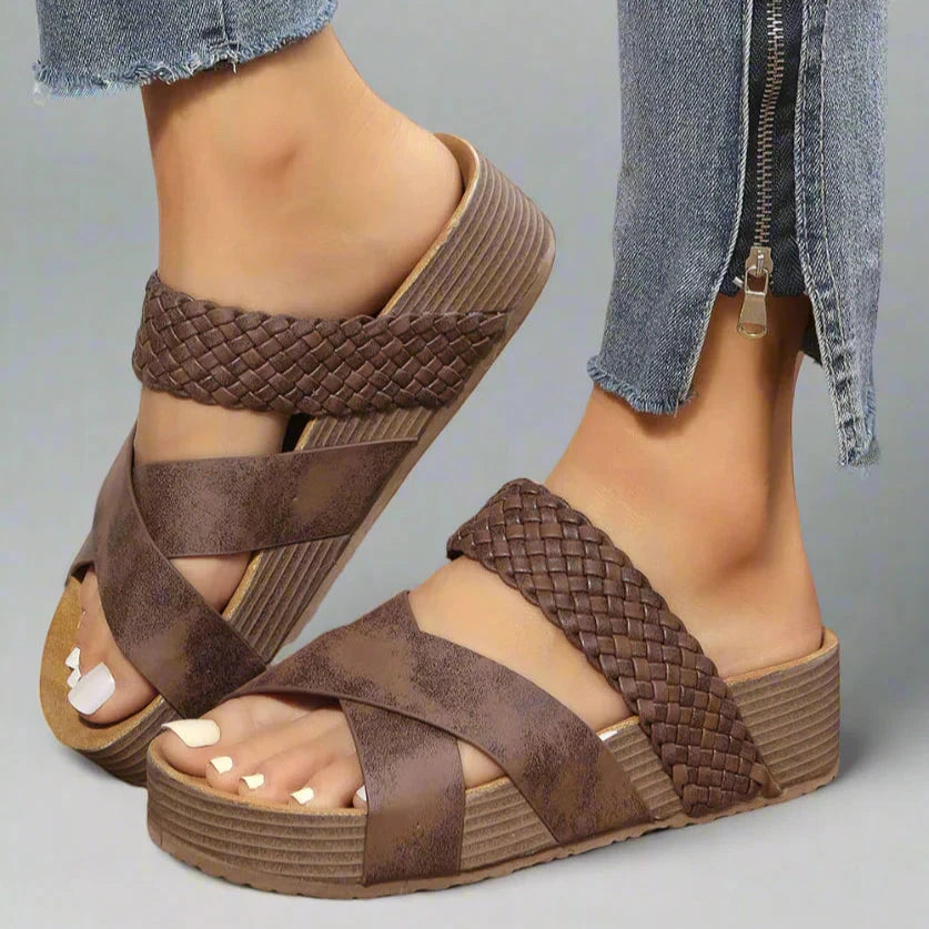 Women's Platform Comfy Sandals with Padded Footbed