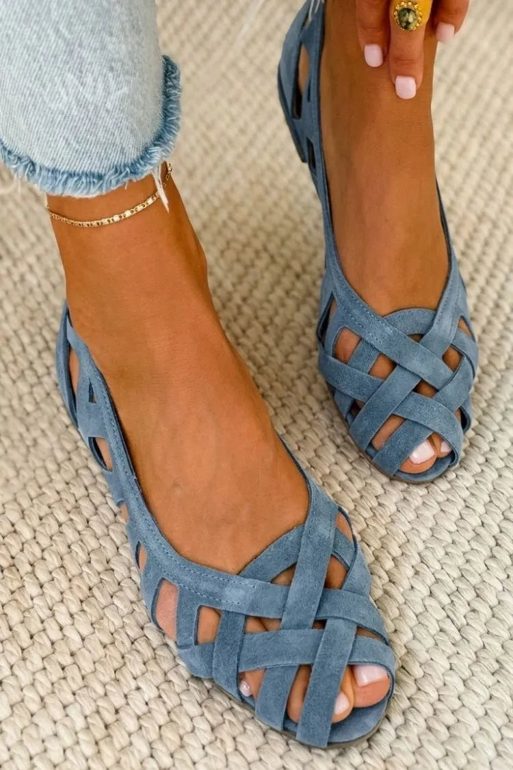 Women's Soft Flat Sandals with Cut Out Design