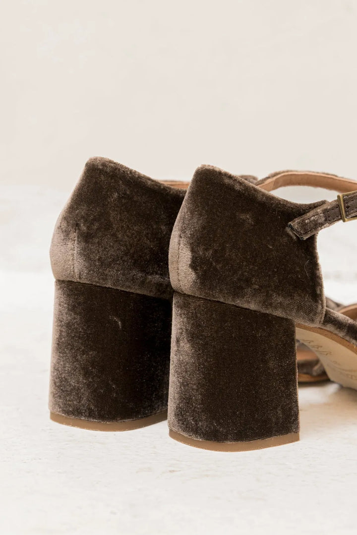 Women's Soft Heeled Sandals with Non Slip Sole