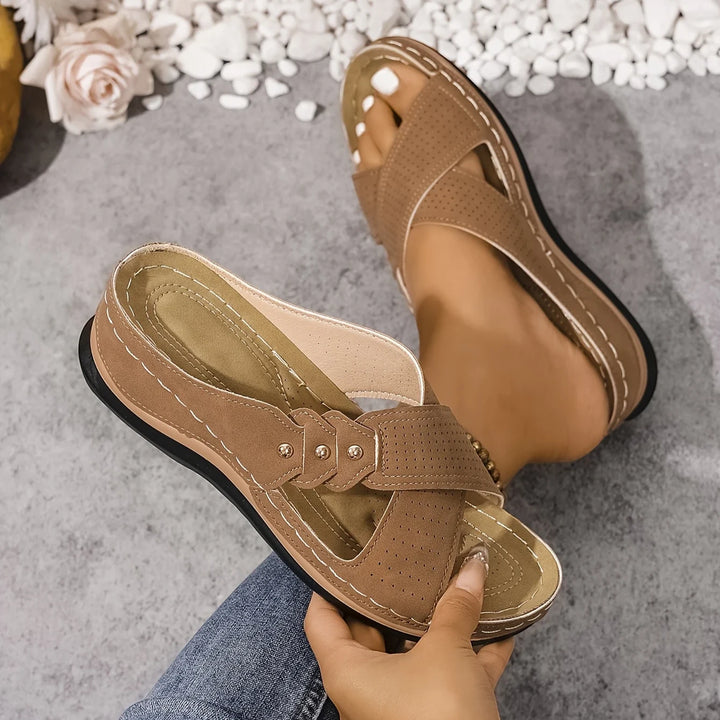 Women's Wide fit Platform Sandals with Cushioned Footbed