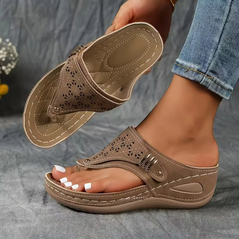 Women's Comfy Sandals with Arch Support and Cushioned Footbed
