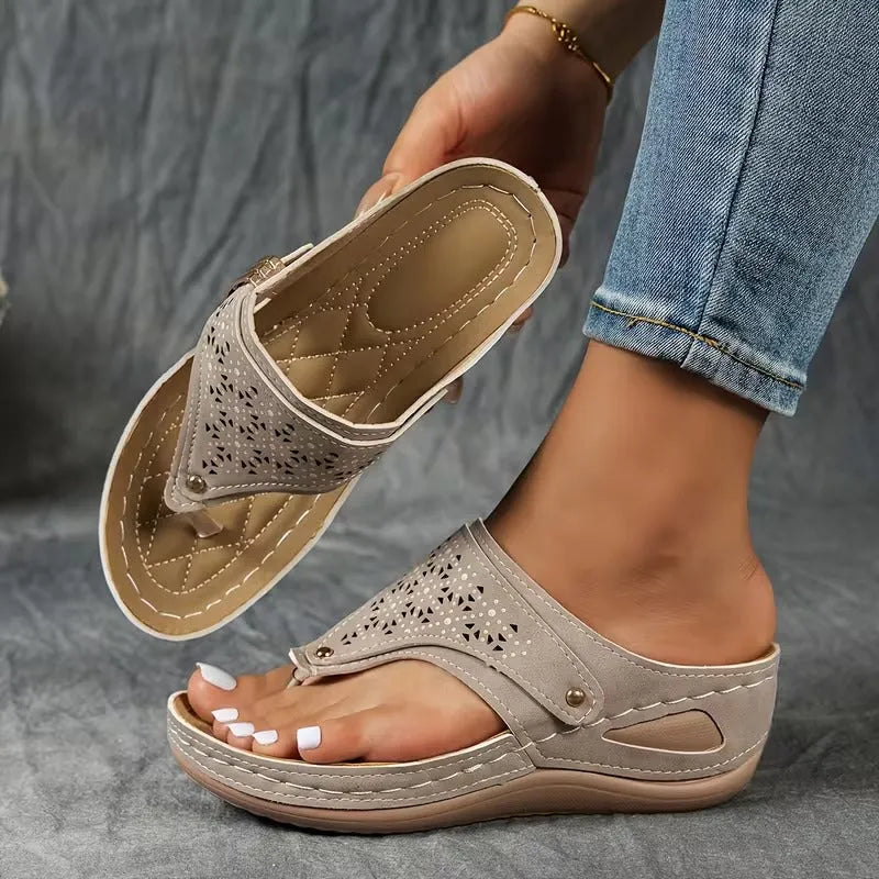 Women's Comfy Sandals with Arch Support and Cushioned Footbed