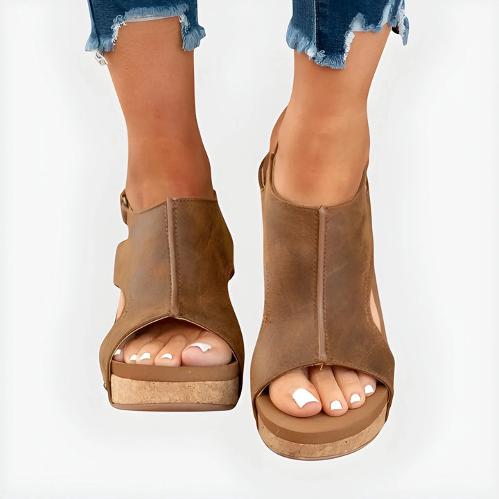 Women's Wide Fit Soft Sandals with Cushioned Footbed