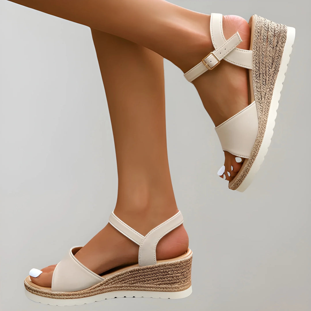 Women's Comfy Chunky Platform Sandals with Adjustable Strap