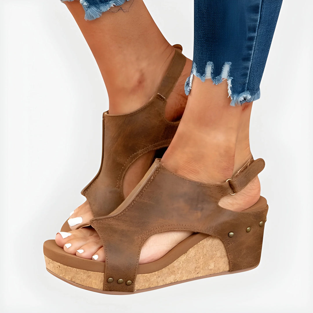 Women's Wide Fit Soft Sandals with Cushioned Footbed