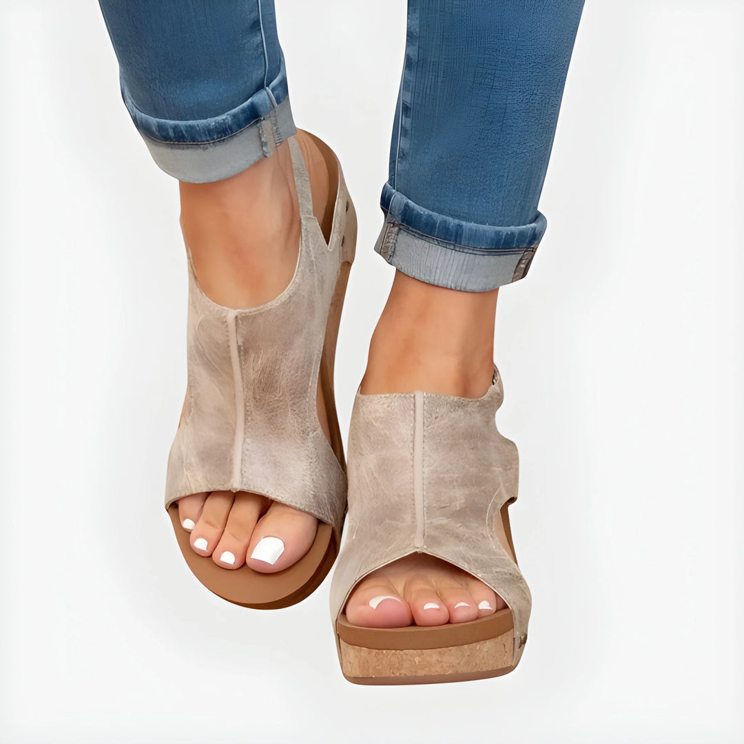 Women's Wide Fit Soft Sandals with Cushioned Footbed